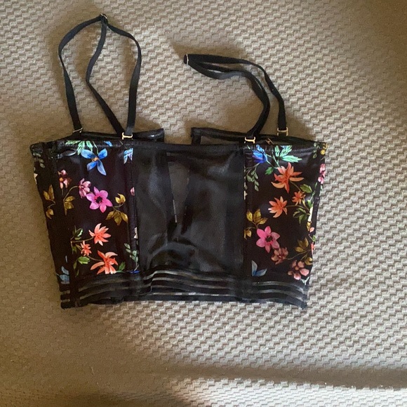 VS crop top - Picture 2 of 4